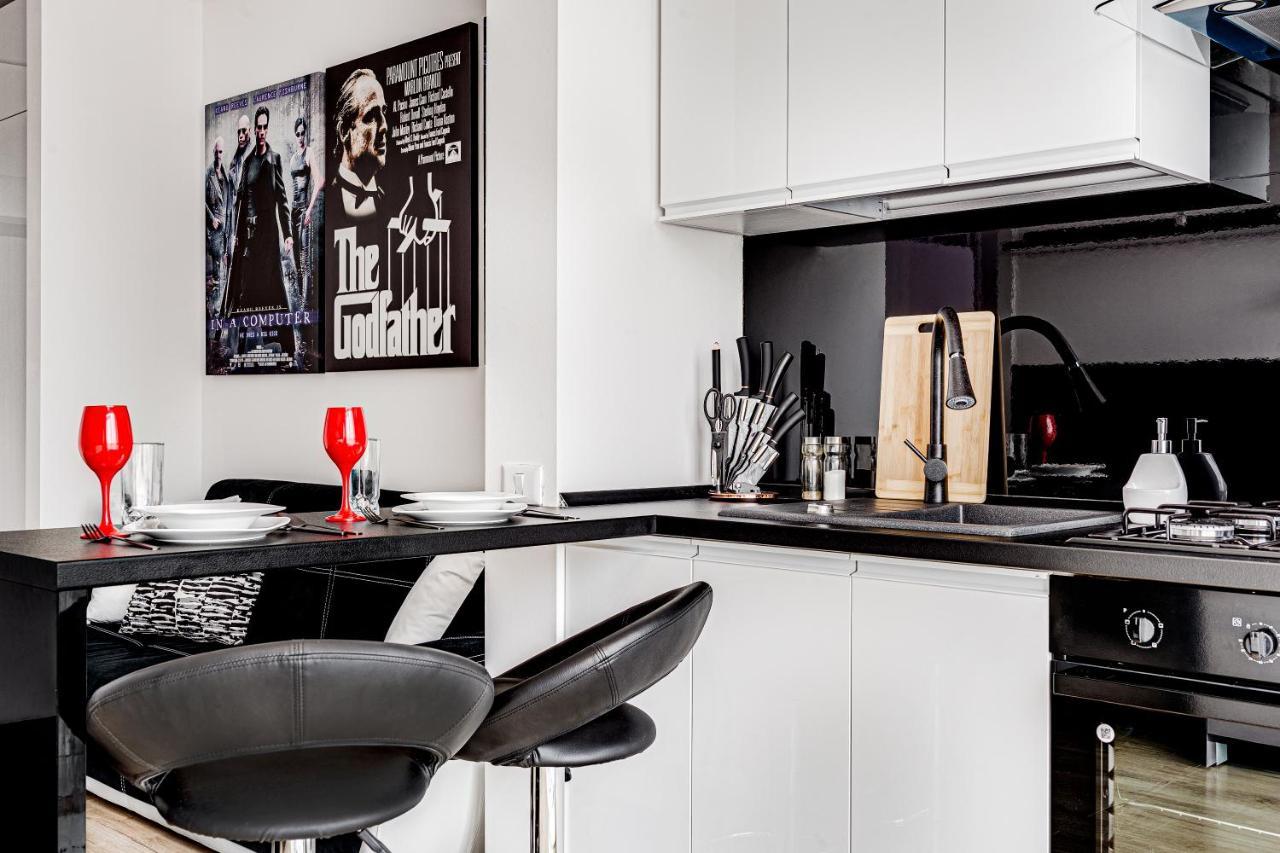 Ari Cinema Apartament With 2M Videoproiector Apartment Arad Bagian luar foto